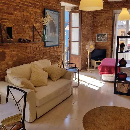 Charming In The Center Apartment